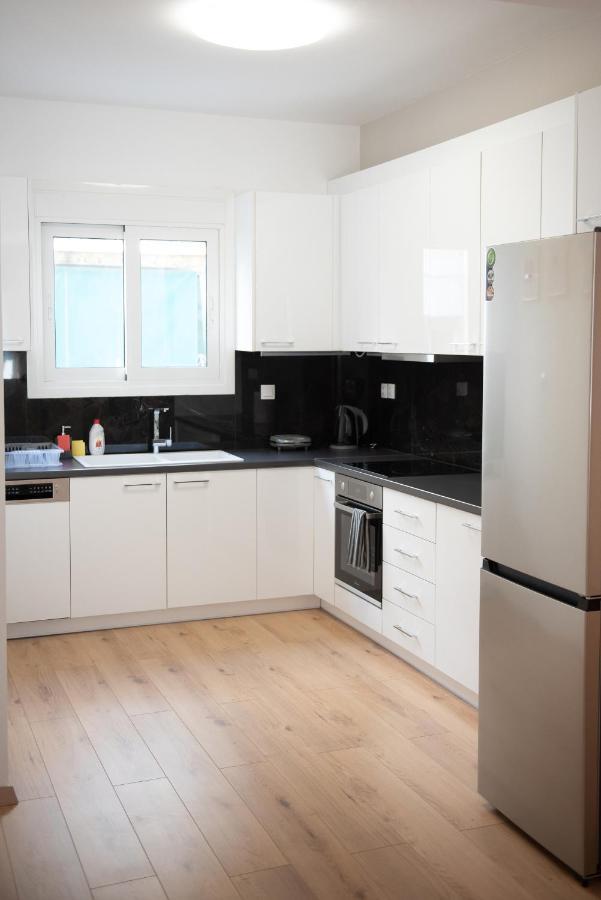 Апартаменты Newly Renovated Flat 500M From Subway Station Афины Экстерьер фото